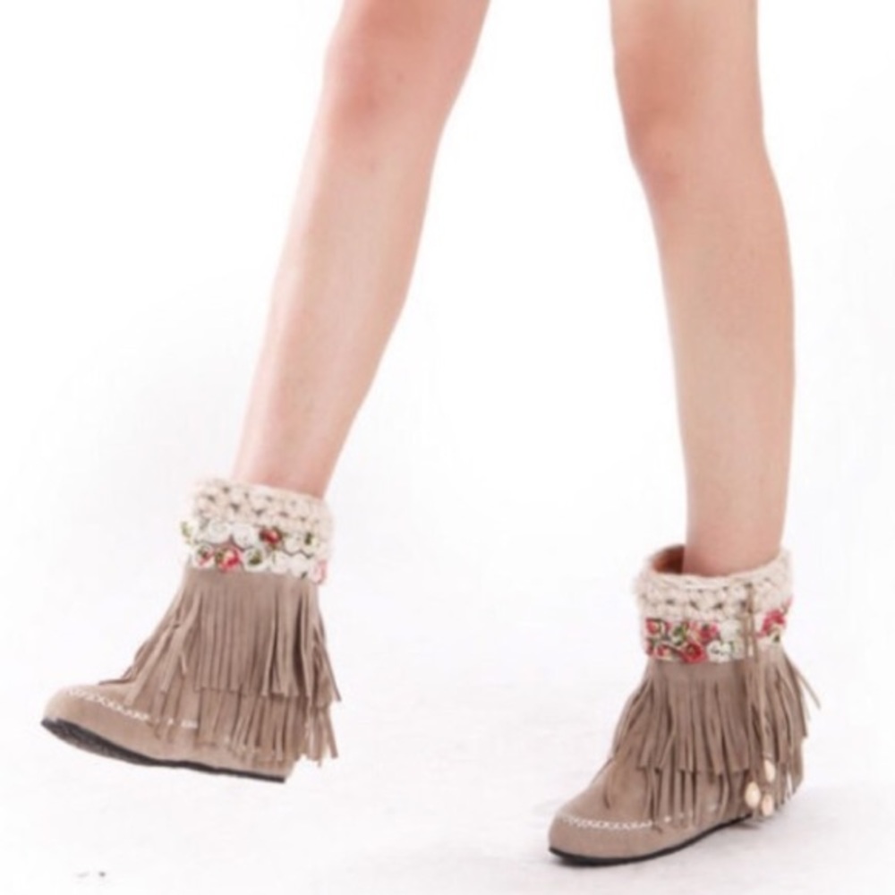 BOHO LACEY ROSE FLORAL MOCCASINS BOOTIES - Picture 3 of 8